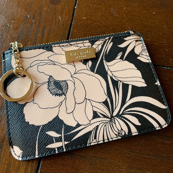 kate spade Accessories - Authentic Kate Spade Gardenia Zip Card cs/keychain